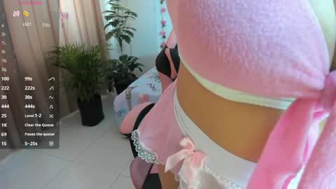 sofi_emiru online show from June 7, 9:09 pm