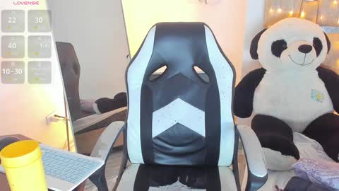 sofi smith online show from February 1, 9:40 pm