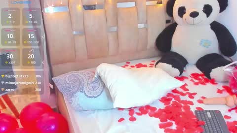 sofi smith online show from February 15, 2:15 am