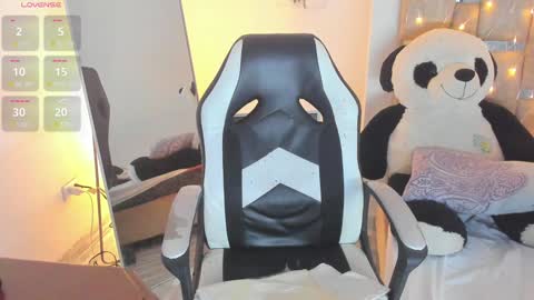 sofi smith online show from February 2, 9:23 pm