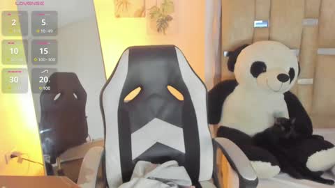 sofi smith online show from February 8, 9:04 pm