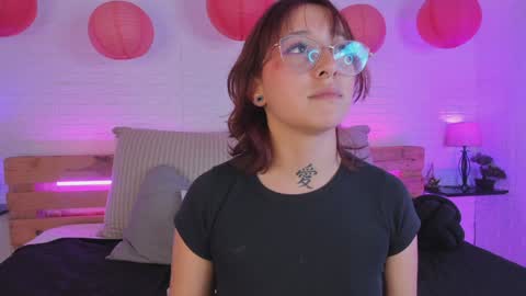 Snapshot of sofi_sp chatting on February 5, 5:53 pm sofi_sp online show from February 5, 5:53 pm