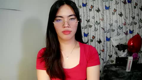 Snapshot of sofia_ava24 chatting on February 2, 6:04 am Chady online show from February 2, 6:04 am