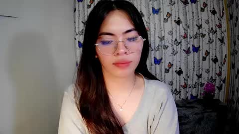 Snapshot of sofia_ava24 chatting on January 3, 4:33 am Chady online show from January 3, 4:33 am