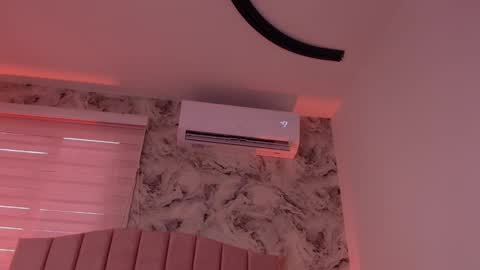 sofia gomes online show from February 26, 12:30 pm