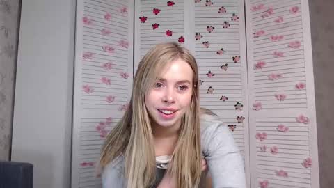Sofia here online show from January 13, 12:29 am