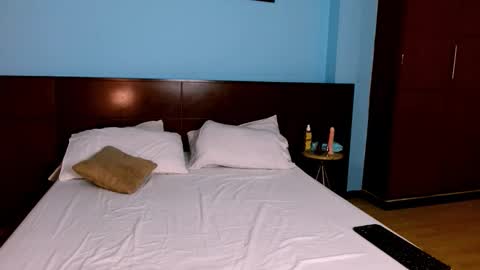 sofia_mooon online show from September 17, 3:43 am