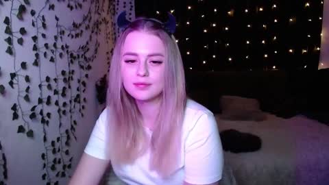 sofia_rosemary online show from February 21, 12:39 pm