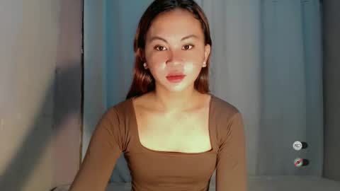 sofia_sweetheart18 online show from June 6, 12:27 am