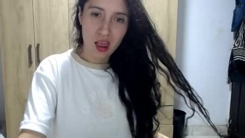 sofiacano43 online show from September 15, 12:56 am