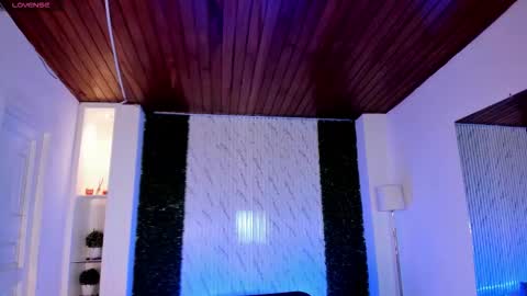 Sofia caramel online show from January 18, 12:03 pm