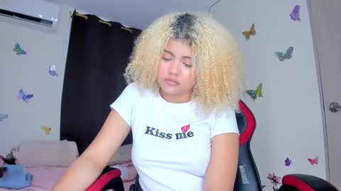 Snapshot of sofiacastillo01 chatting on September 21, 11:09 pm sofiacastillo01 online show from September 21, 11:09 pm