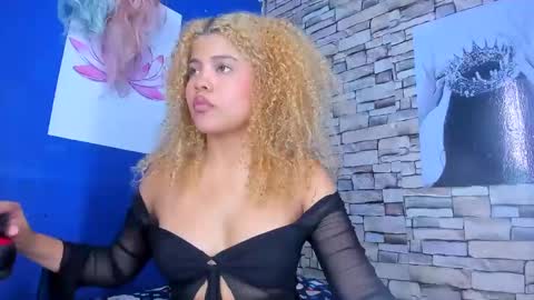 Snapshot of sofiacastillo01 chatting on March 10, 10:02 pm sofiacastillo01 online show from March 10, 10:02 pm