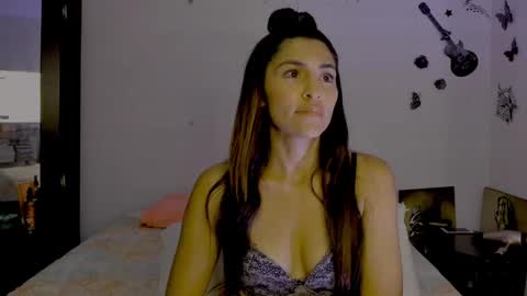 sofiacruz16 online show from December 2, 9:01 pm