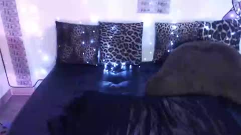 SOFIA NIX online show from January 24, 3:45 pm