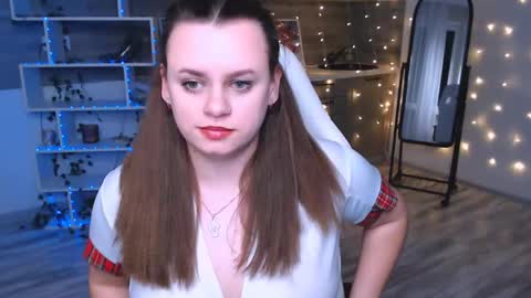 sofiarayan online show from April 18, 7:07 pm