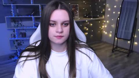 sofiarayan online show from April 17, 6:21 pm