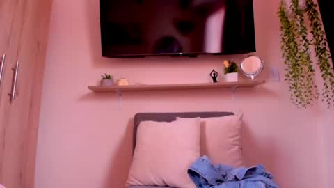 sofiavelez01 online show from April 27, 4:26 pm