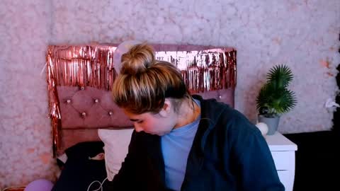 SOFIA online show from April 4, 12:45 pm