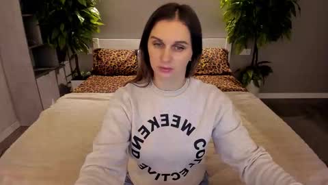 Sofi online show from December 1, 7:45 pm