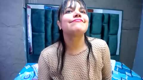 soficutesmilefon online show from June 10, 4:28 pm