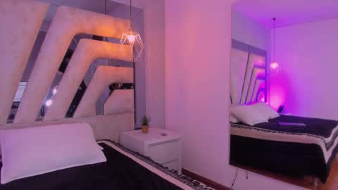  sofie  online show from October 20, 7:41 pm