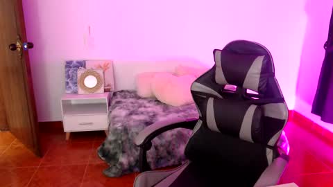 sofii__777 online show from November 19, 7:12 pm