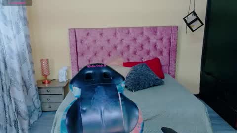 sofii_cute01 online show from February 25, 12:09 pm