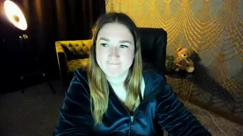 sofii_darling online show from April 19, 6:10 pm