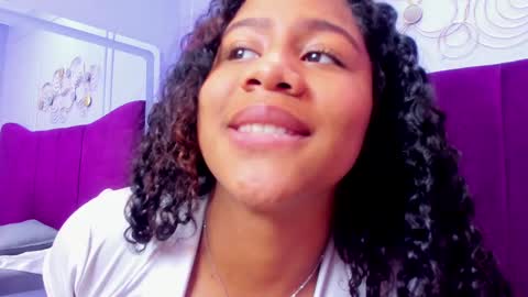 sofiifox online show from February 18, 5:42 pm