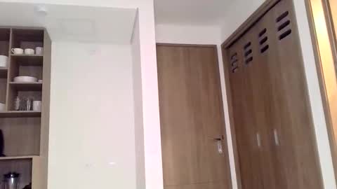 Sofi Vargas online show from April 22, 12:40 am