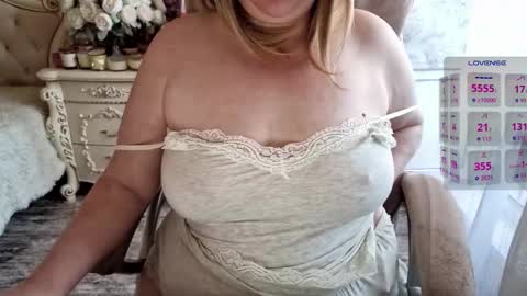 Hi Im Sofia             online show from September 10, 1:34 pm