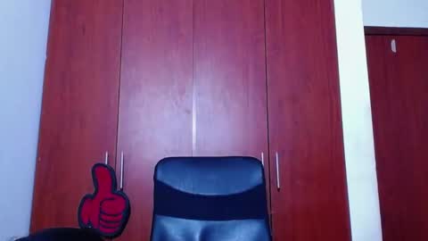 Camila M online show from November 18, 6:22 pm