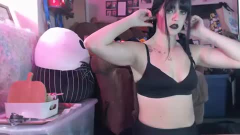 softgothprincess online show from October 14, 4:37 am