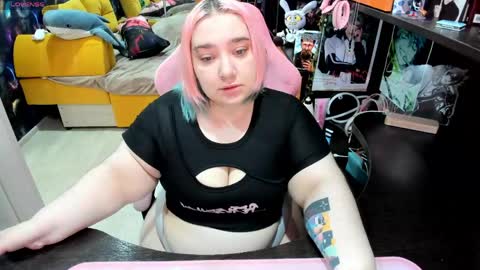 Sofie online show from April 17, 2:58 am