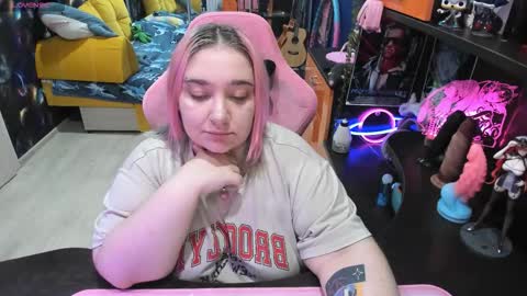 Sofie online show from October 19, 8:19 am