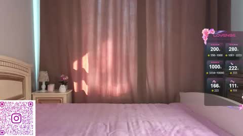 Elly online show from October 20, 7:35 am