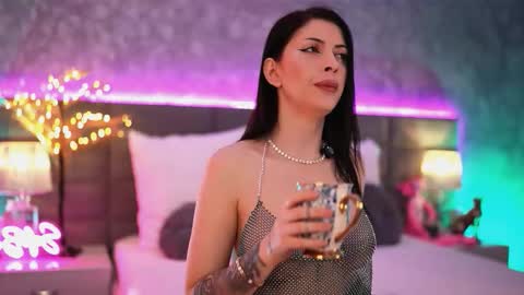 Sofi online show from October 14, 5:10 am