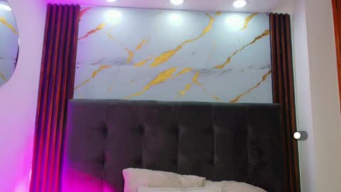 Sol Latiana online show from May 11, 2:35 pm