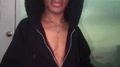 SolaceEve online show from January 30, 5:28 pm