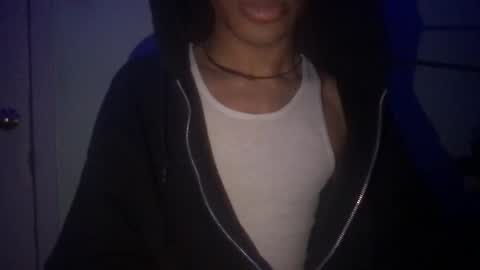 SolaceEve online show from December 8, 4:01 am