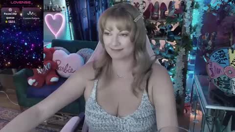 solesticia online show from September 18, 11:09 pm