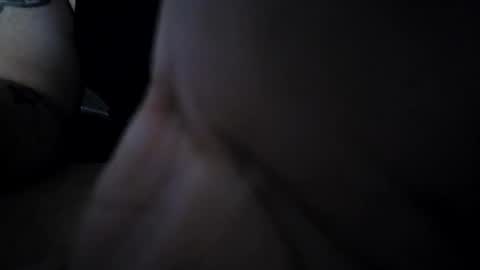 Alwayshorny001 online show from May 7, 12:34 pm