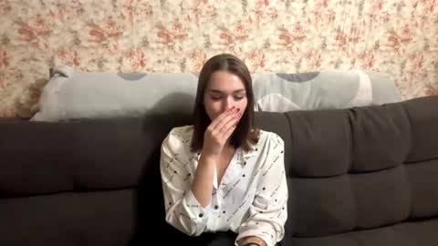 Hello My name is Jane  im new model here and little but shy but curious. online show from September 26, 3:09 pm