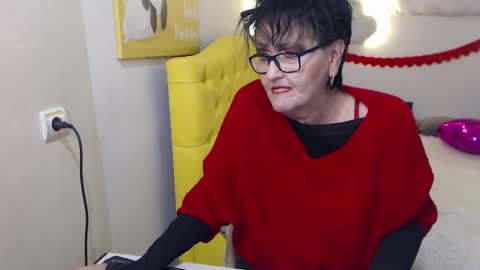 Snapshot of sondrariddle chatting on March 10, 3:34 am sondrariddle online show from March 10, 3:34 am