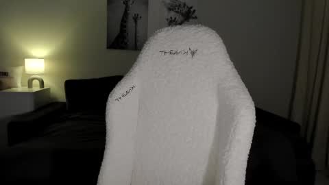 Snapshot of sonia_moon_ chatting on March 12, 2:30 am sonia_moon_ online show from March 12, 2:30 am