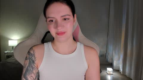 Snapshot of sonia_moon_ chatting on January 24, 2:07 am sonia_moon_ online show from January 24, 2:07 am