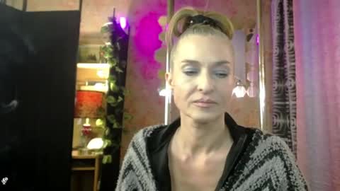 Sonia online show from May 17, 1:42 pm