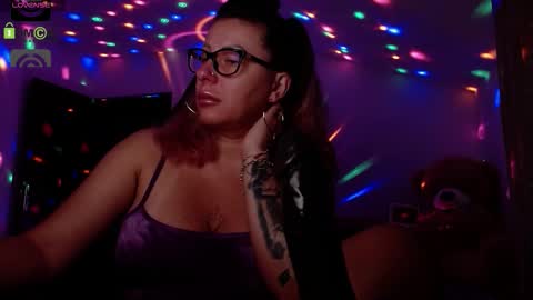 Snapshot of sonyadevon chatting on September 17, 2:59 am Sonia online show from September 17, 2:59 am