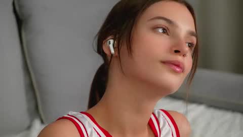 Eva 3 online show from October 13, 3:25 pm